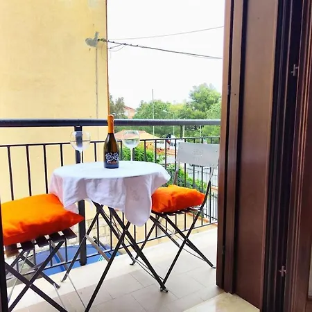 Apartment Due Kilometri Dalla Spiaggia - Free Parking & Netflix