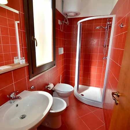 Apartment Due Kilometri Dalla Spiaggia - Free Parking & Netflix *