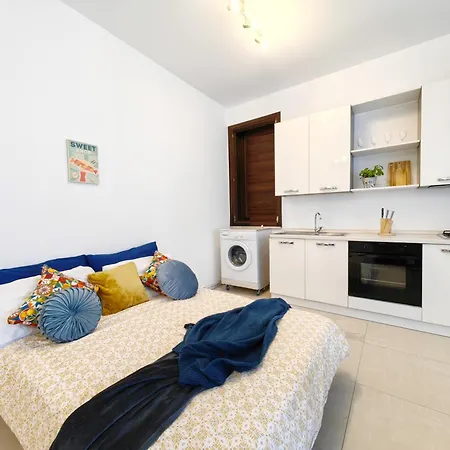 Apartment Due Kilometri Dalla Spiaggia - Free Parking & Netflix